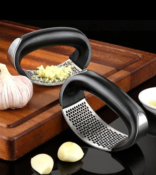 Garlic Crusher - CozyNest